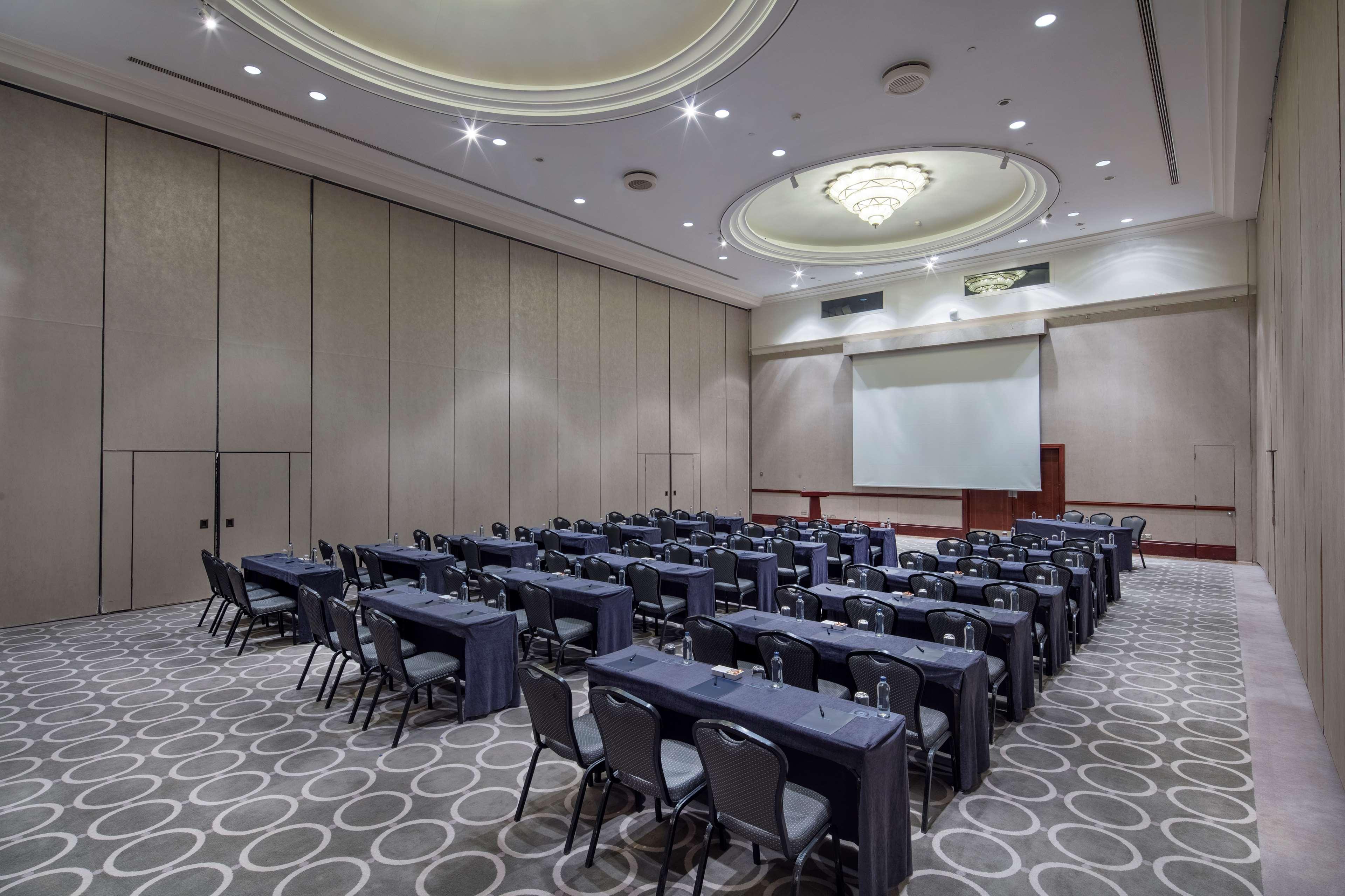 Adana Hiltonsa Hotel Exterior photo